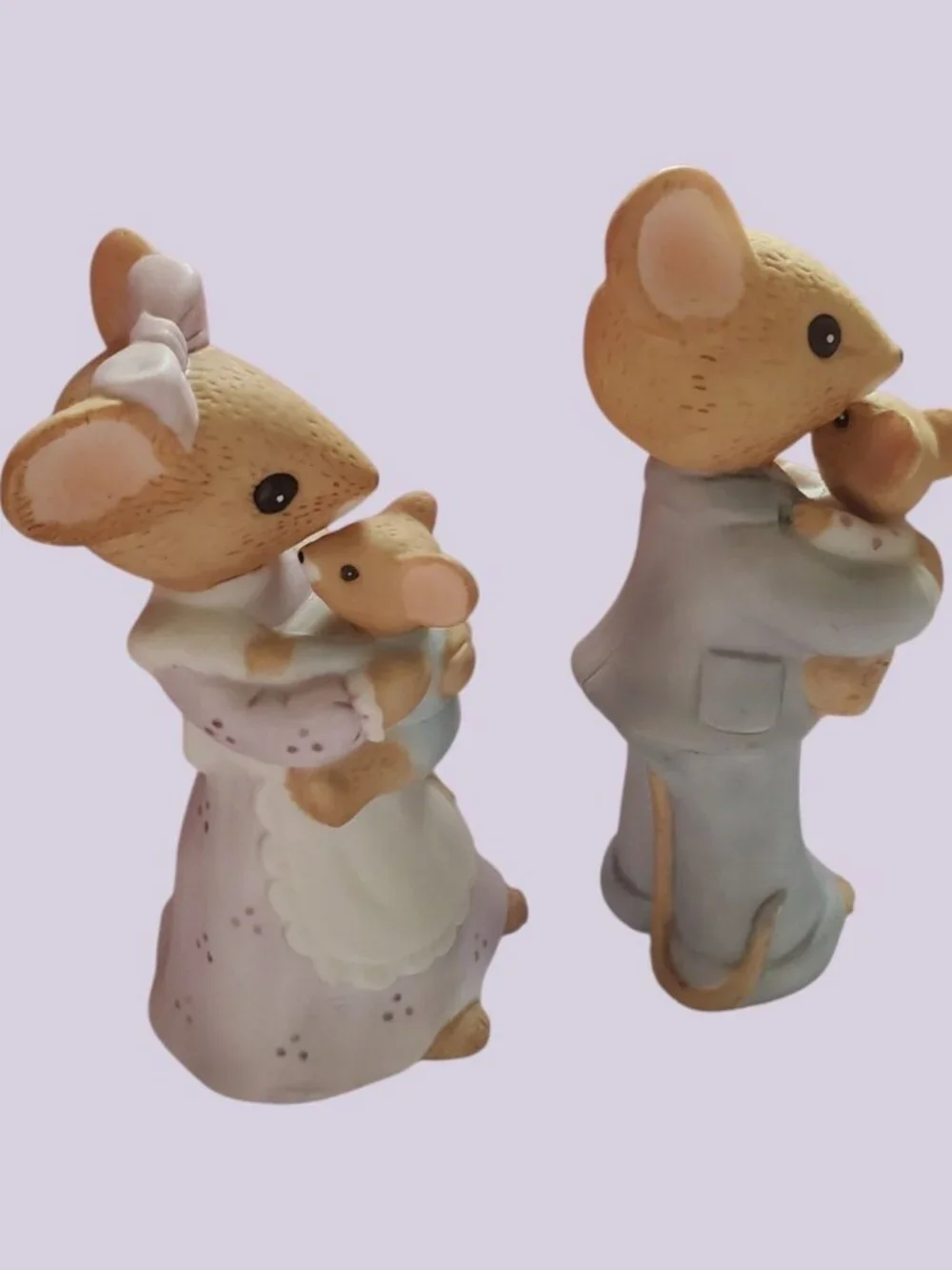 Enesco Vtg Mouse Family Figurines Mother & Father Holding Babies Set Of 2